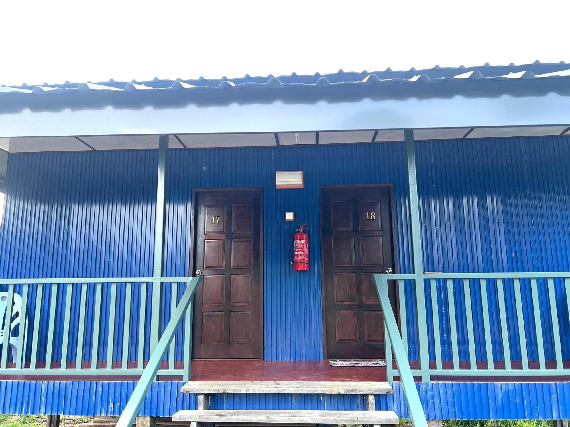 Sukau Backpackers B&B Luaran gambar