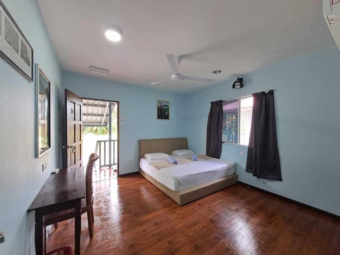 Sukau Backpackers B&B Luaran gambar